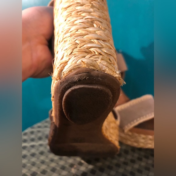 Tan Mia Straw Wedge Heel Sandals Size 8.5 - Picture 5 of 13